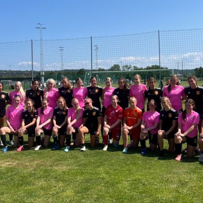 G15 - lið 3, ásamt bandaríska liðinu Fox Soccer Academy