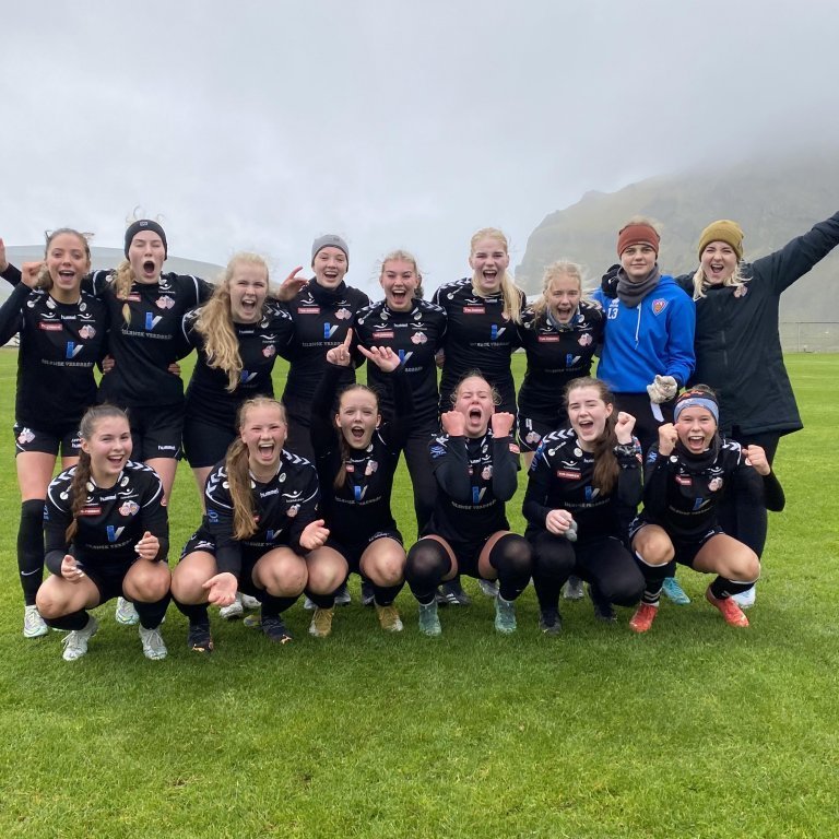 Aftari röð frá vinstri: Karítas Hrönn Elfarsdóttir, Nína Rut Arnardóttir, Herdís Agla Víðisdóttir, Elísabet A. Stefánsdóttir, Rut Marín Róbertsdóttir, Dagbjört Rós Hrafnsdóttir, Maríana Mist Helgadóttir, Bríet Kolbrún Hinriksdóttir, Ágústa Kristinsdóttir.
Fremri röð frá vinstri: Klara Parraguez Solar, Lilja Gull Ólafsdóttir, María Björg Steinmarsdóttir, Rebekka Sunna Brynjarsdóttir, Úlfhildur Embla Klemensdóttir og Katla Bjarnadóttir.