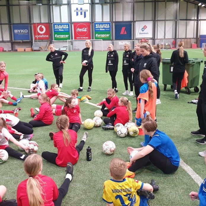 fotboltaskolinn-09