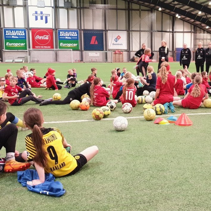 fotboltaskolinn-10