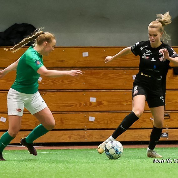 Amalía Árnadóttir