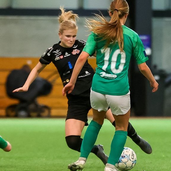 Hulda Karen Ingvarsdóttir, Bríet Jóhannsdóttir