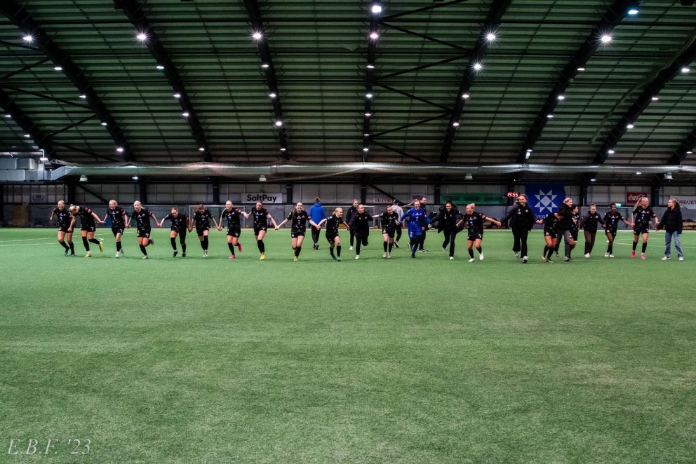 Tökum höndum saman! Mynd: Egill Bjarni Friðjónsson.