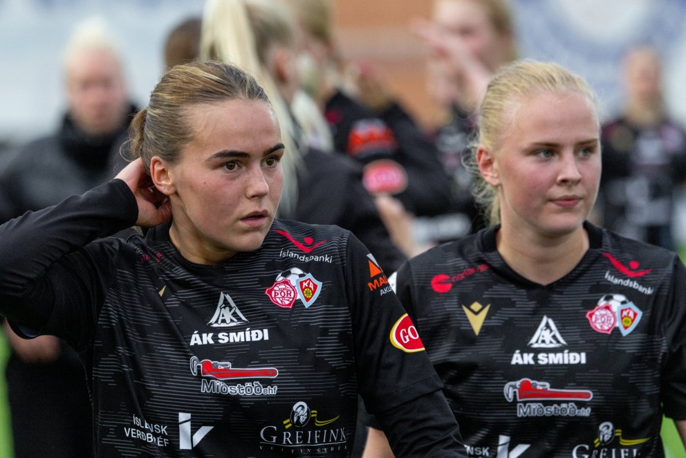 Bríet Jóhannsdóttir og Emelí Ósk Krüger að loknum sigurleik gegn Grindavík/Njarðvík fyrr í mánuðinum&hellip;