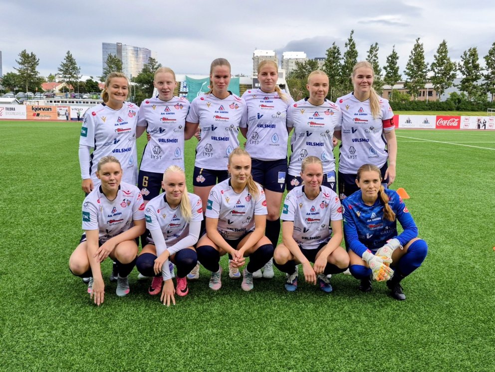 Byrjunarliðið: 

Fremri röð frá vinstri: Birgitta Rún Finnbogadóttir, Emelía Blöndal Ásgeirsdóttir&hellip;