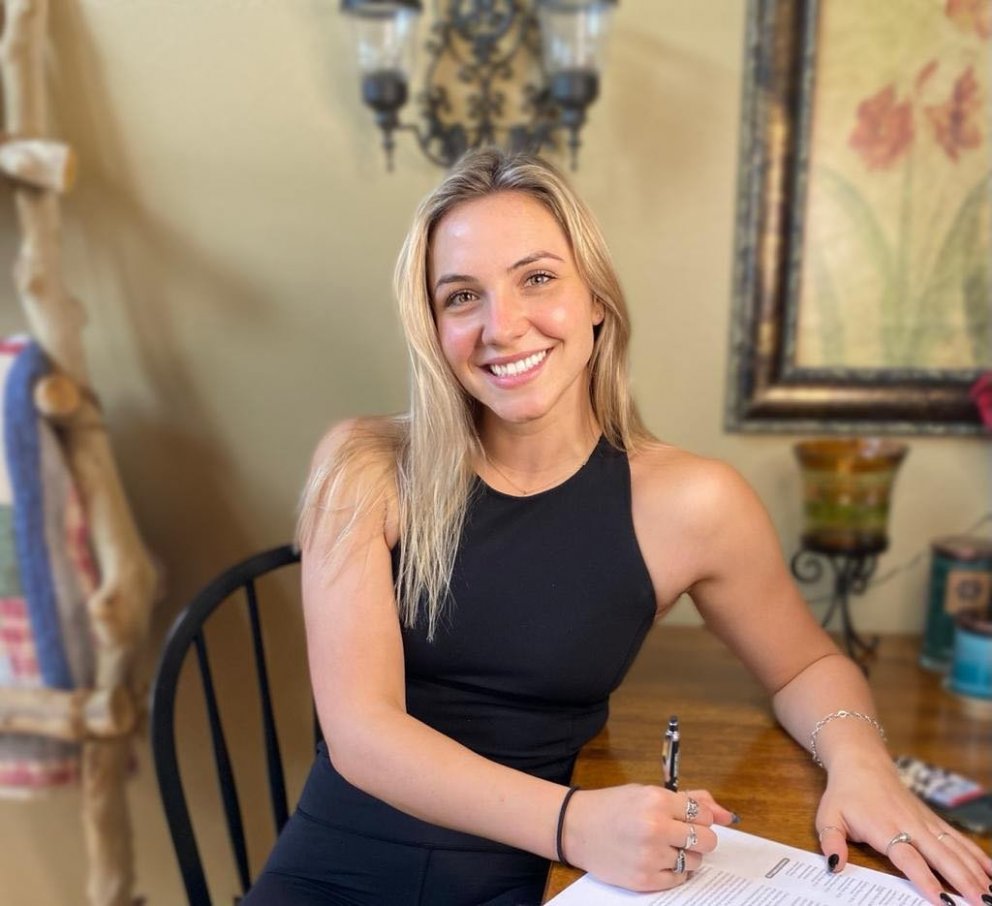 Brooke Lampe undirritar samning við Þór/KA til næstu tveggja ára.