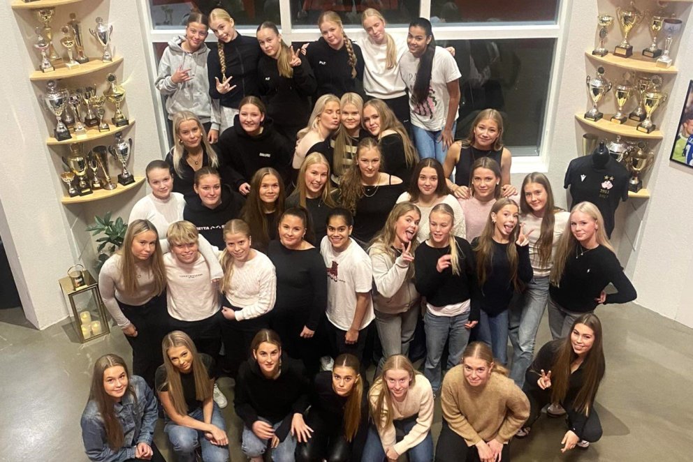 Næstum allar mættar! Alls kom 41 leikmaður úr árgöngum 2007 og 2008 við sögu í leikjum liðanna þrigg…