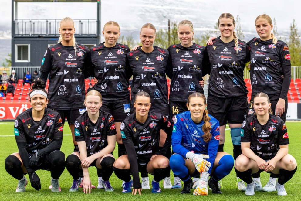 Byrjunarliðið í heimaleik gegn Víkingi 30. maí 2026.

Aftari röð frá vinstri: Hulda Ósk Jónsdóttir&hellip;