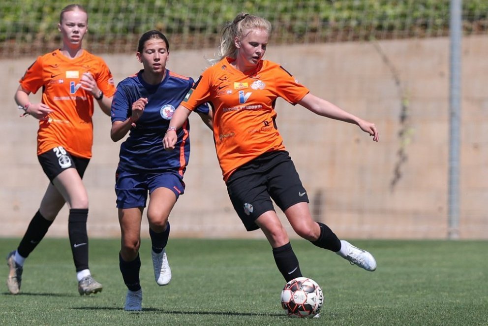 Emelía Ósk Kruger, besti leikmaður í árgangi 2006 á Barcelona Girls Cup 2022. Mynd: Barcelona Girls …