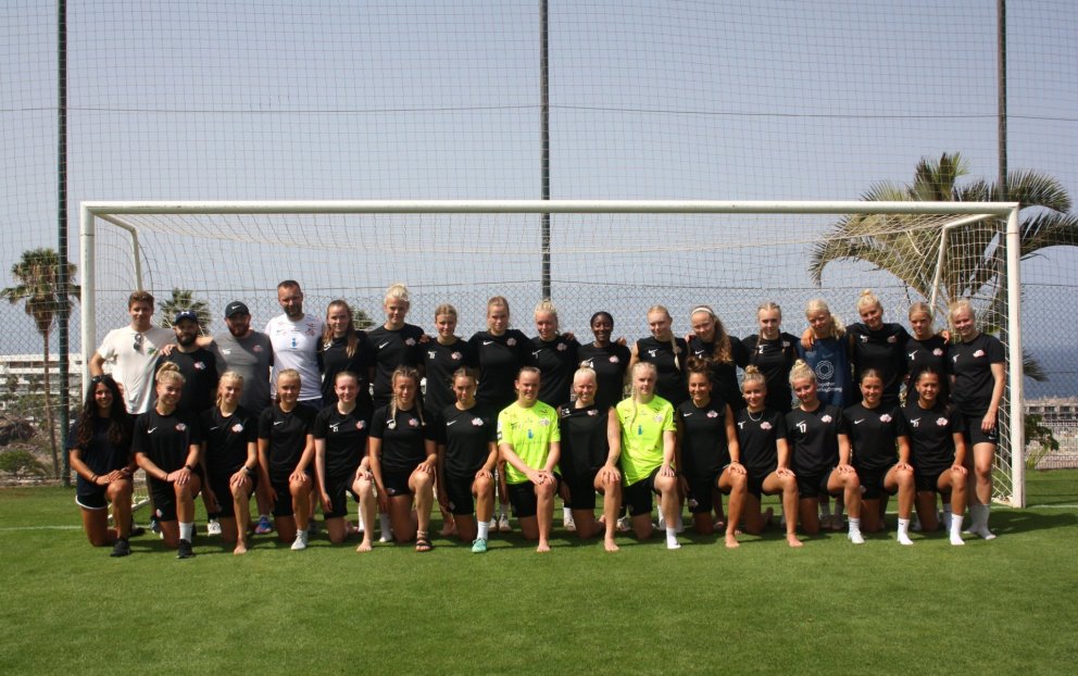 Hópurinn mínus ljósmyndarinn, plús starfsfólk T3.