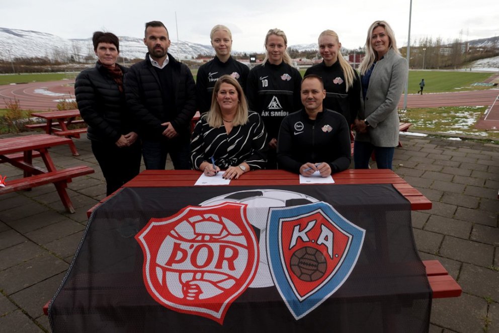Dóra Sif Sigtryggsdóttir, formaður stjórnar Þórs/KA, og Jóhann Kristinn Gunnarsson, nýráðinn þjálfar…