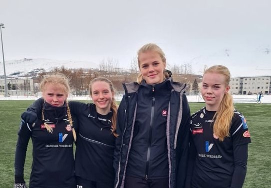 Fjórar af fimm sem skoruðu í sigrinum í dag: Emelía Ósk Kruger, Krista Dís Kristinsdóttir, Sonja Bjö…