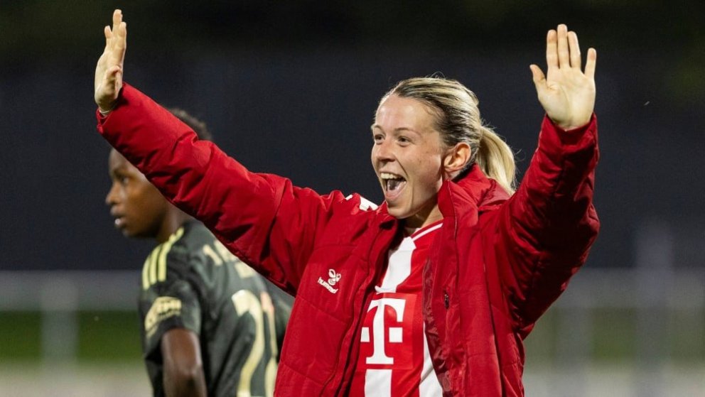 Sandra María fagnar sigri með Kölnarliðinu. Myndin er fengin af Instagram-síðu félagsins.
- - -