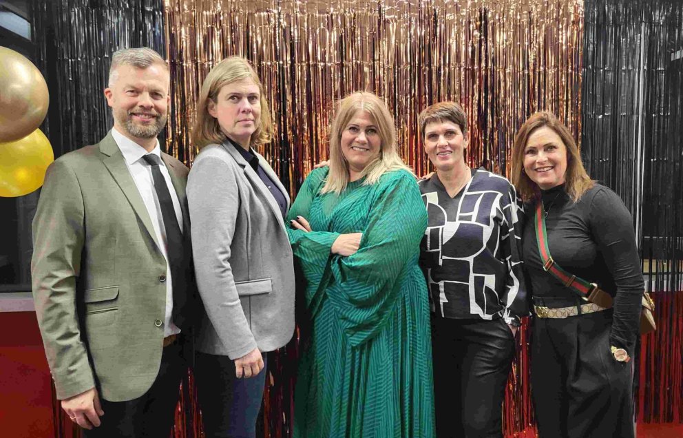 Næstum öll stjórn Þórs/KA á lokahófinu í gærkvöld. Frá vinstri: Birgir Örn Reynisson, Kristín Elva V&hellip;