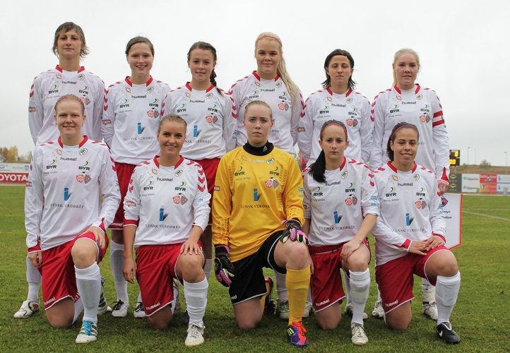 Byrjunarlið Þórs/KA gegn Turbine Potsdam 28. september 2011. Aftari röð frá vinstri: Bojana Besic, G&hellip;