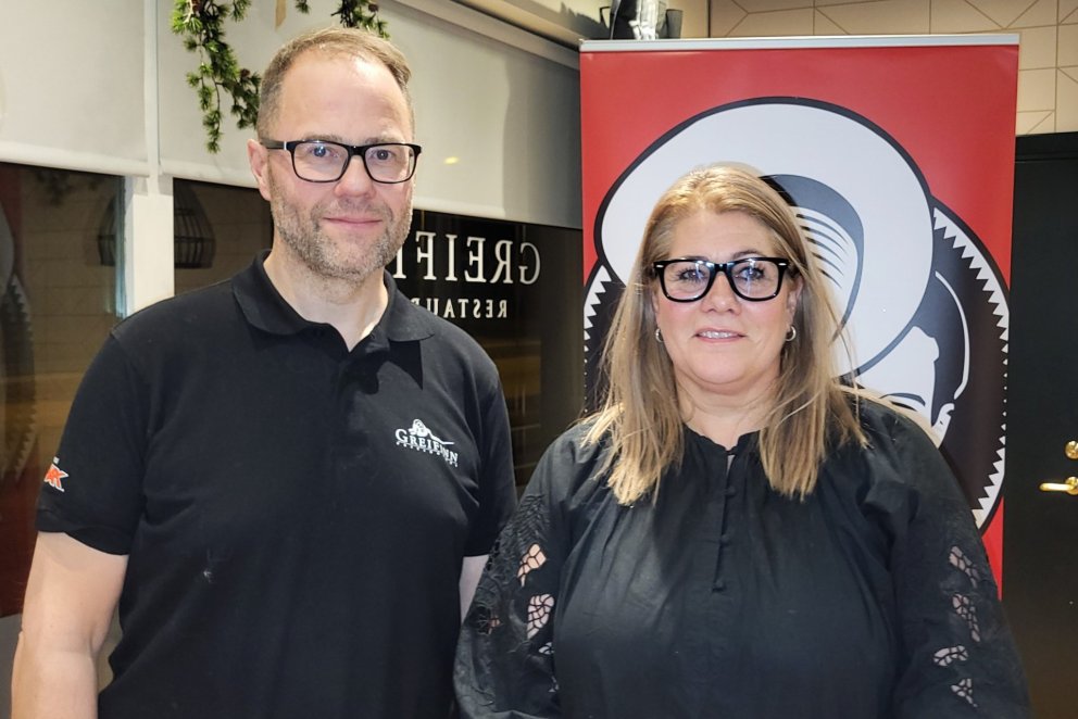 Arinbjörn Þórarinsson, framkvæmdastjóri Greifans, og Dóra Sif Sigtryggsdóttir, formaður stjórnar Þór…