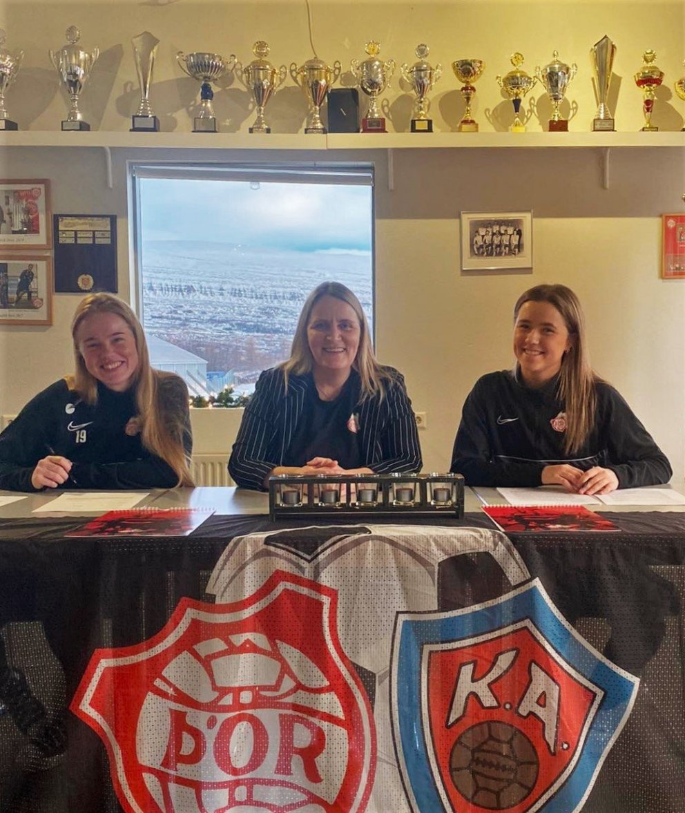 Agnes Birta Stefánsdóttir, Sólveig Tryggvadóttir úr stjórn Þórs/KA og Unnur Stefánsdóttir.