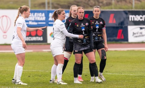 Karítas Tómasdóttir, Heiða Ragney Viðarsdóttir, Angela Mary Helgadóttir, Agnes Birta Stefánsdóttir o…