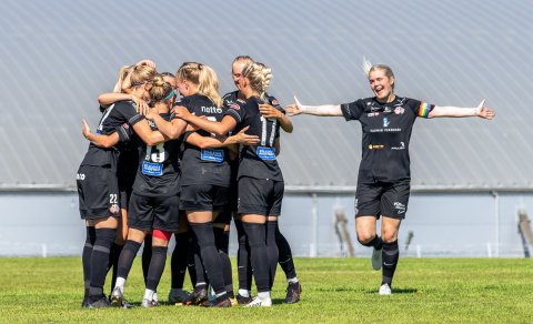 Arna Sif og liðsfélagarnir í Þór/KA fagna marki. Mynd: Egill Bjarni Friðjónsson