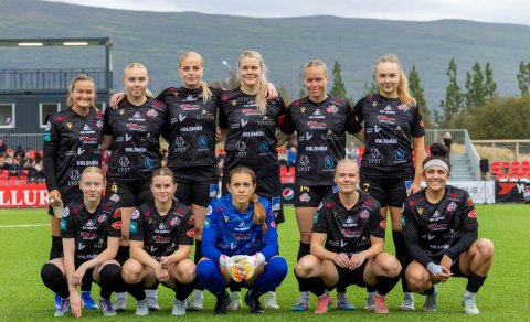 Byrjunarliðið í leiknum gegn Val í gær. Mynd: Ármann Hinrik.