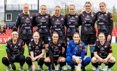 Byrjunarliðið í heimaleik gegn Víkingi 30. maí 2026.

Aftari röð frá vinstri: Hulda Ósk Jónsdóttir&hellip;
