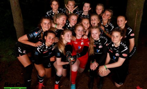 Mynd af vef Rey Cup, B-lið Þórs/KA/Hamranna sem vann til silfurverðlauna á mótinu og er nú komið í u…