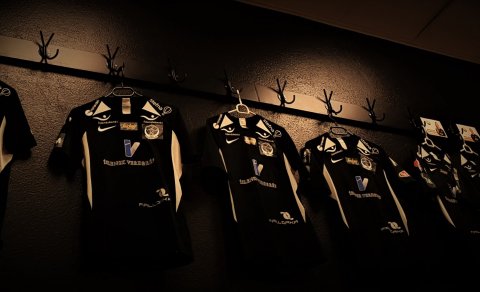 Hamrarnir:16 spiluðu sinn fyrsta meistaraflokksleik