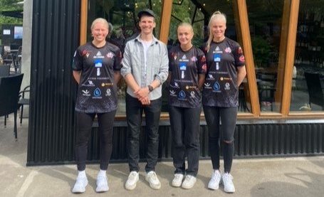 Þrjár úr Þór/KA, Hulda Björg Hannesdóttir, Steingerður Snorradóttir og Hulda Ósk Jónsdóttir, brugðu …