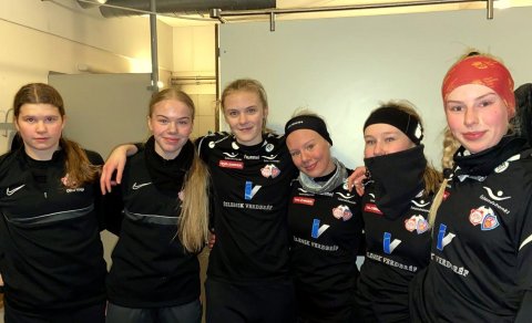 Markaskorarar kvöldsins, frá vinstri: Ólína Helga Sigþórsdóttir, Júlía Margrét Sveinsdóttir, Emilía …