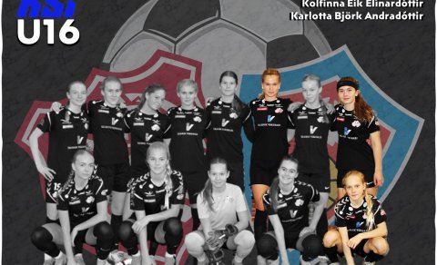 Hér eru þær Amalía Árnadóttir, Kolfinna Eik Elínardóttir og Karlotta Björk Andradóttir ásamt liðsfél…