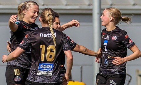 Úr sigurleik Þórs/KA gegn Selfossi. Þegar valið er að merkja með nafni ásamt númerinu kemur nafnið á…