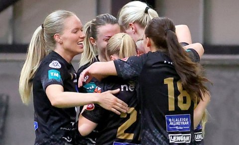 Leikmenn Þórs/KA fagna marki í Boganum í fyrravor. Mynd: Þórir Ó. Tryggvason.
- - -