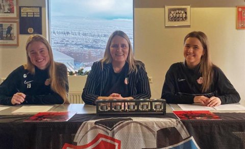 Agnes Birta Stefánsdóttir, Sólveig Tryggvadóttir úr stjórn Þórs/KA og Unnur Stefánsdóttir.